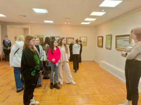 Ученики 8-х классов посетили картинную галерею &quot;Виктор Иванов и земля Рязанская&quot;.